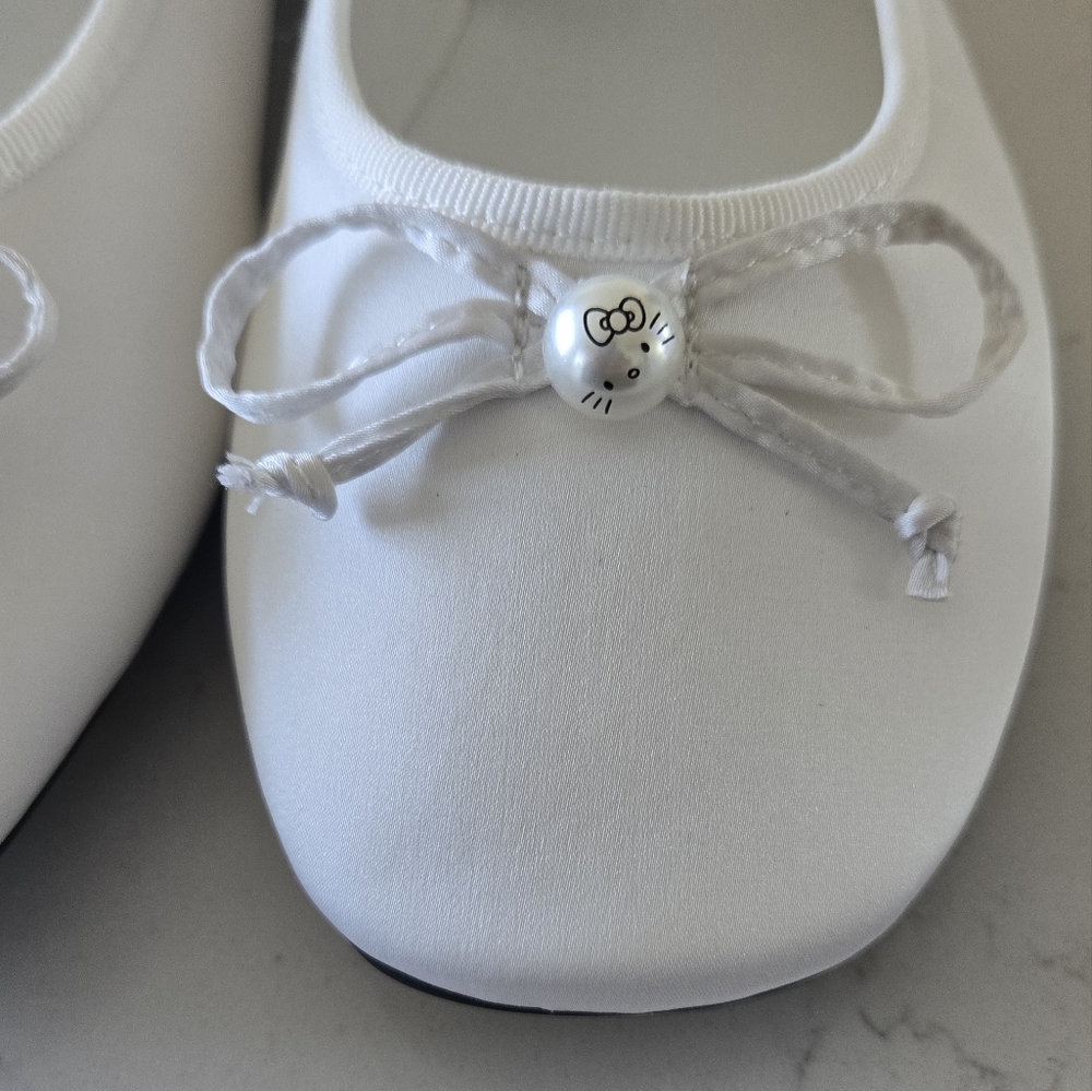 Hello Kitty Ballerina White Flats with Bow Detail - Picture 3 of 15